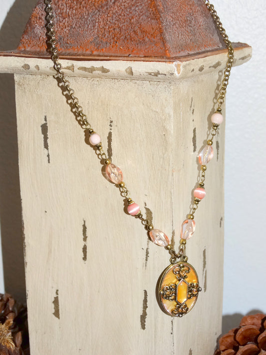 1990s 1928 Jewelry Gold-Tone Amber Cabochon Pendant Necklace Victorian Revival