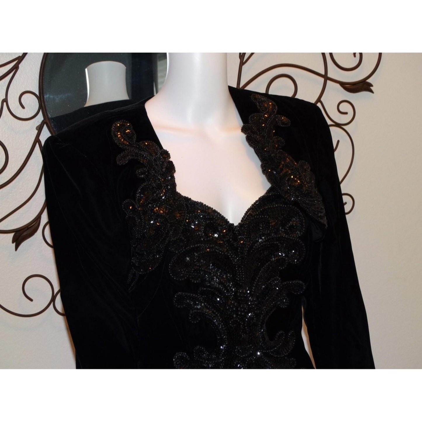 Vintage 1980s Black Velvet Strapless Cocktail Dress Rhinestone Detail – Made in USA – Fits 4–6
