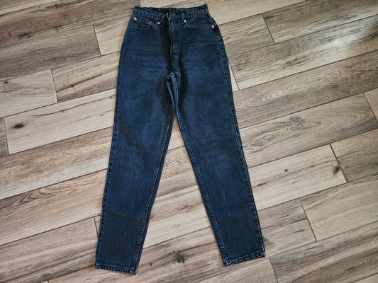 Vintage Levi’s 512 Slim Fit Tapered Jeans | Dark Blue Denim | Size 9 Medium