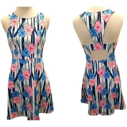 Jealous Tomato Hibiscus Open Back Skater Size Small