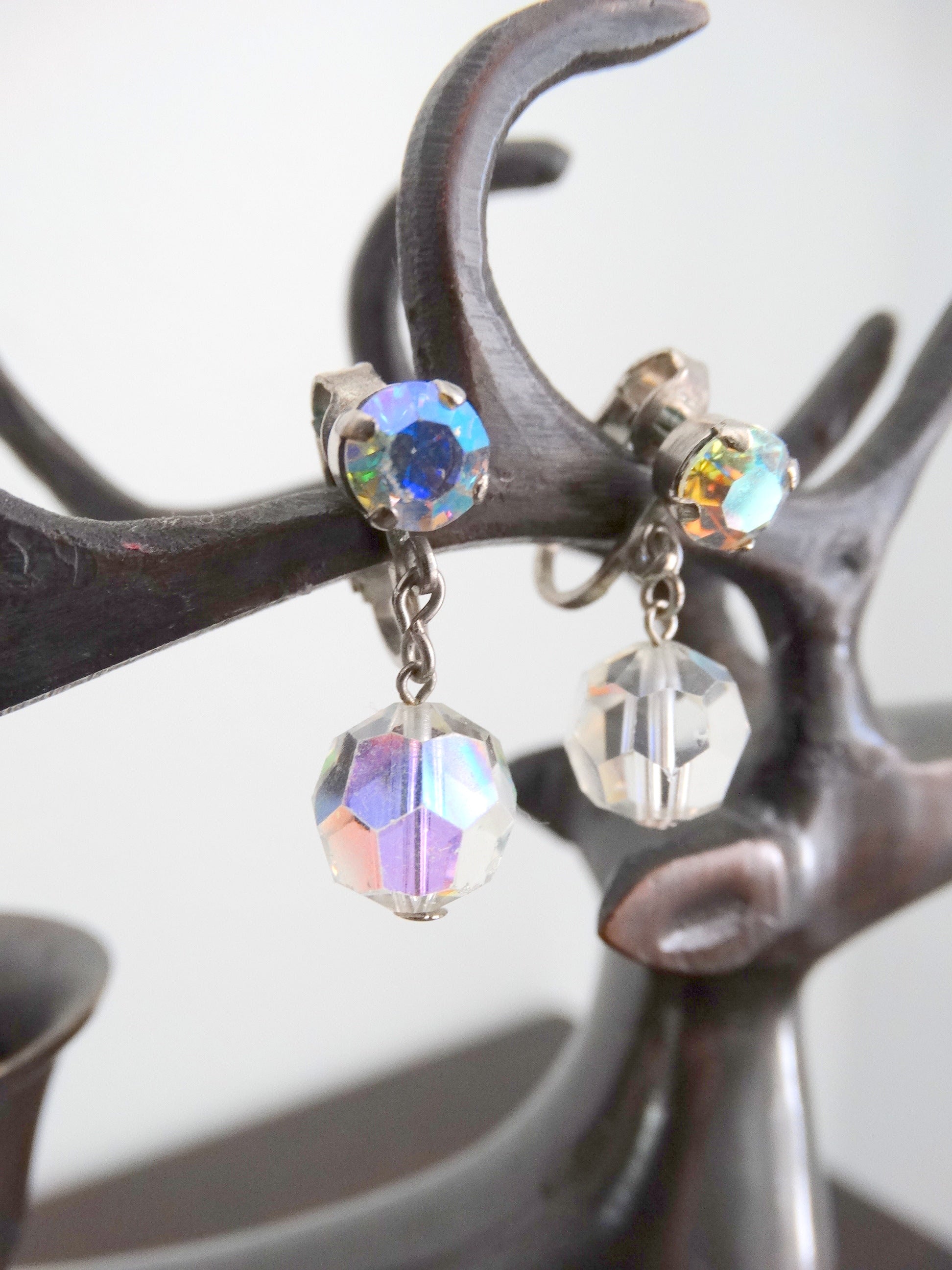 Vintage Aurora Borealis Crystal Dangle Earrings 1950s Screw-Back Drop Earrings image 1