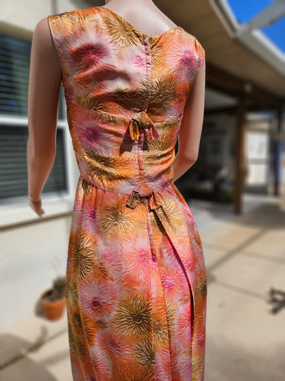 Vintage 1960s Floral Sleeveless Sheath Dress Pink Orange image 2
