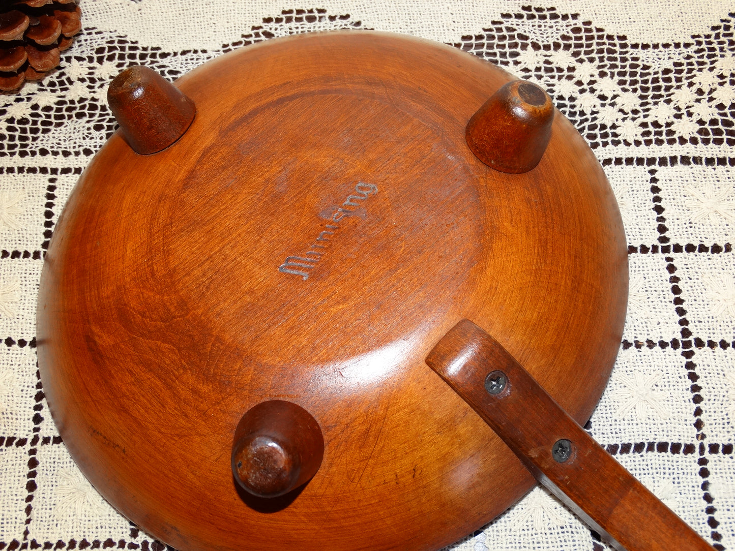 Vintage MUNISING Footed Brown Wooden Bowl w/ Handle Wood Handled Serving Dish image 4