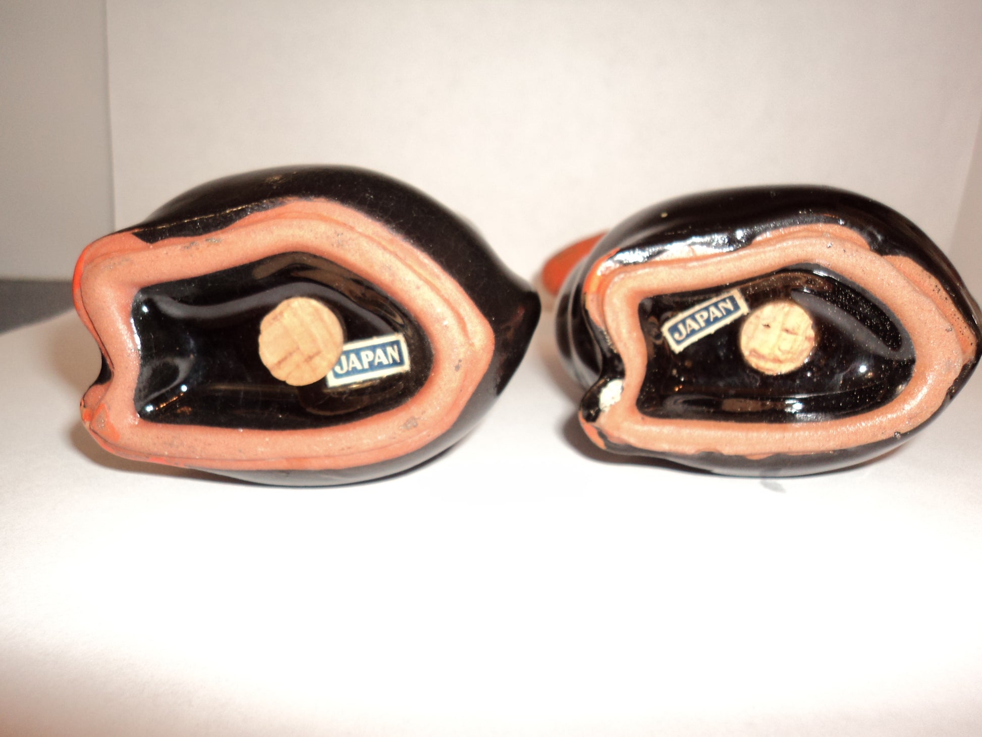 Kitschy Retro 5" Black Swan Salt& Pepper Shaker Set image 2