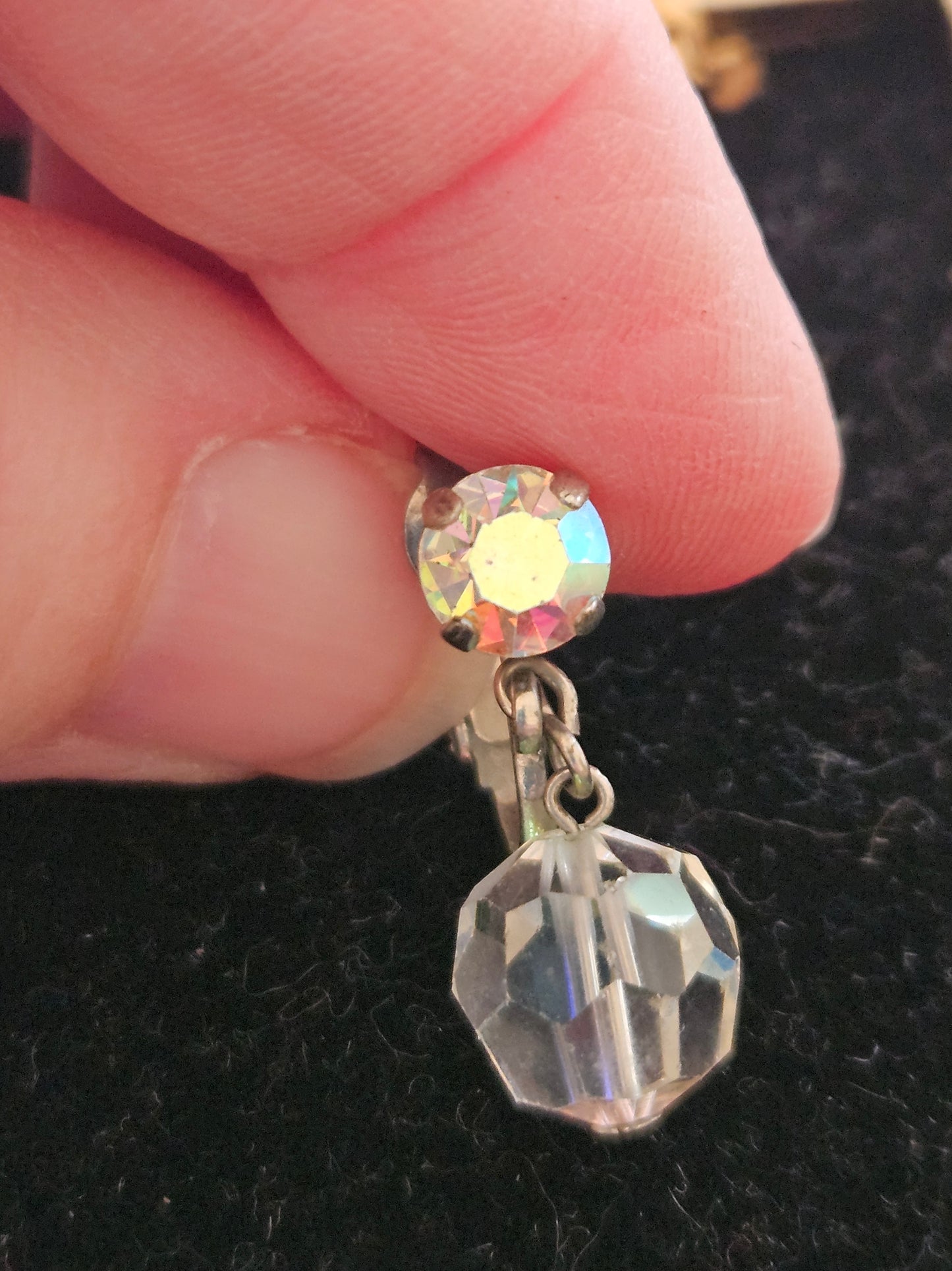 Vintage Sarah Coventry Aurora Borealis Crystal Clip-On Earrings – Silver Tone Dangle