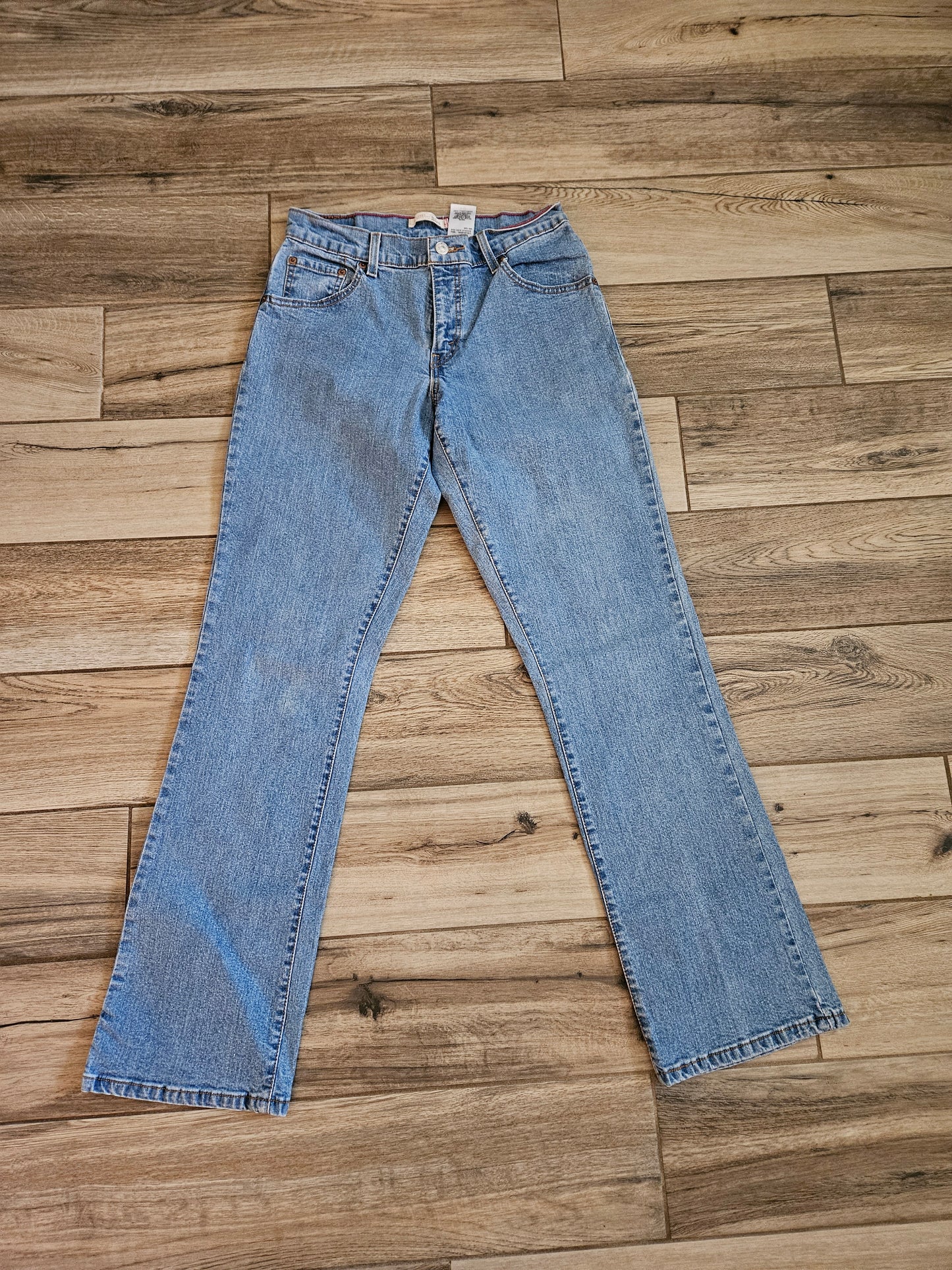 Vintage Levi’s 550 Relaxed Bootcut Jeans | Light Wash | Size 8M
