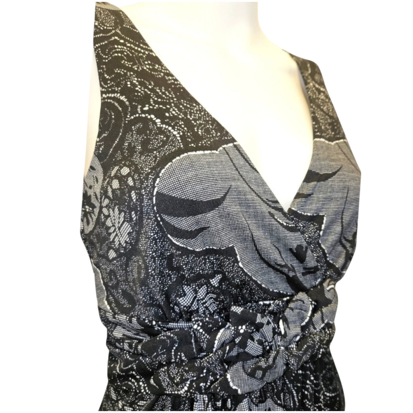 New York & Company Black & Grey Floral Midi Dress - Size XS | Casual Summer V-Neck