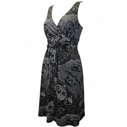 New York & Company Black & Grey Floral Midi Dress - Size XS | Casual Summer V-Neck