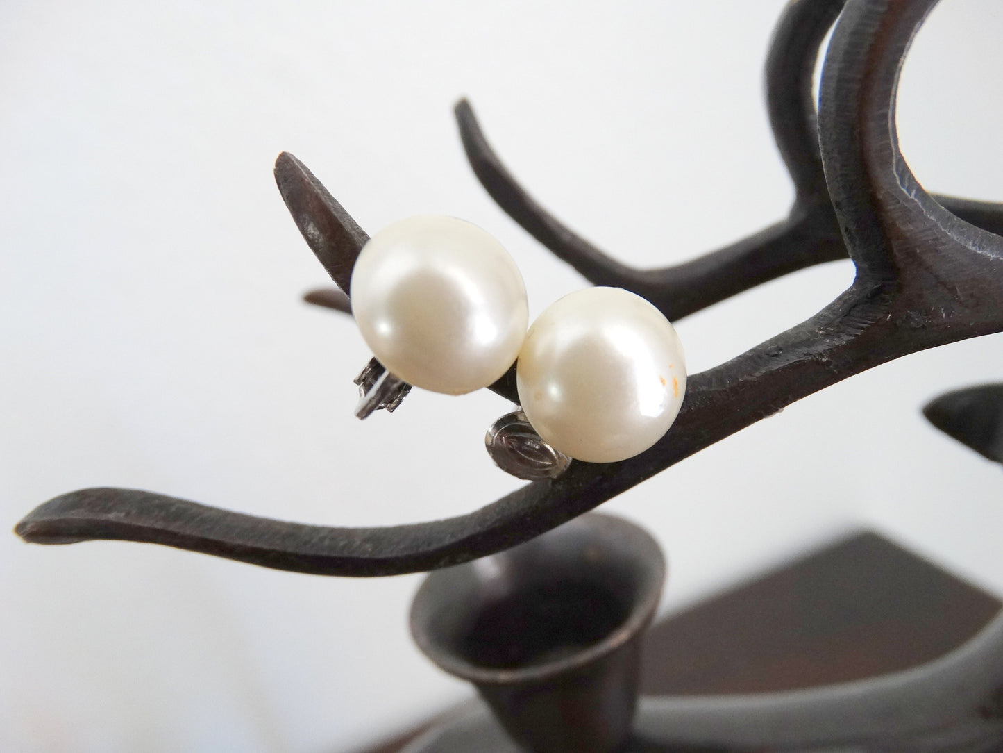 Vintage 1960s Sarah Coventry Faux Pearl Clip-On Huggie Earrings