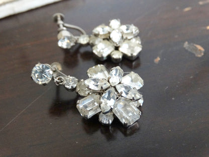 Vintage 1940s 1950s Mid-Century Australian  Crystal Screwback Earrings Rhinestone Cluster