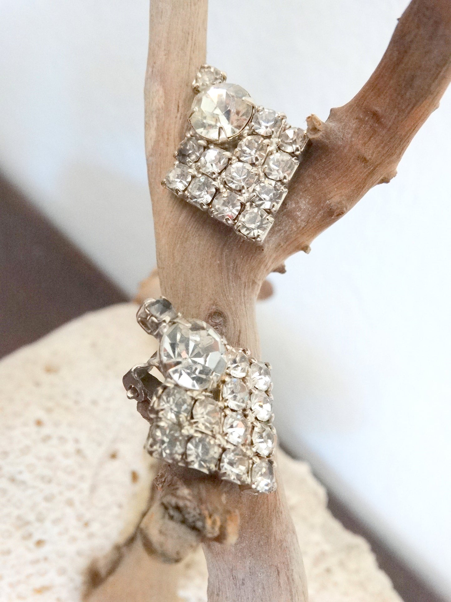 1950s–1960s Clear Rhinestone Square Clip-On Drop Earrings Mid-Century Glam