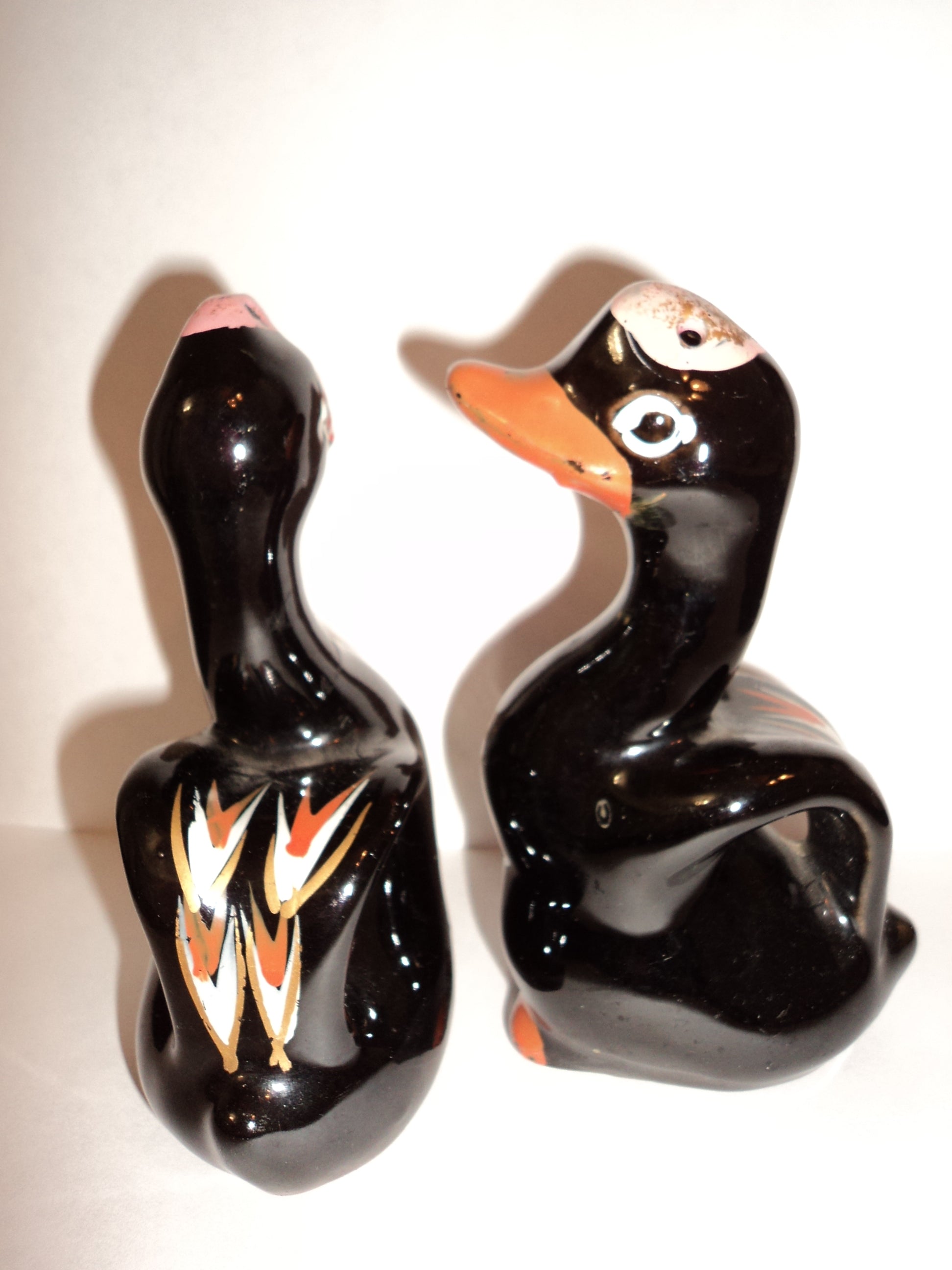 Kitschy Retro 5" Black Swan Salt& Pepper Shaker Set image 0