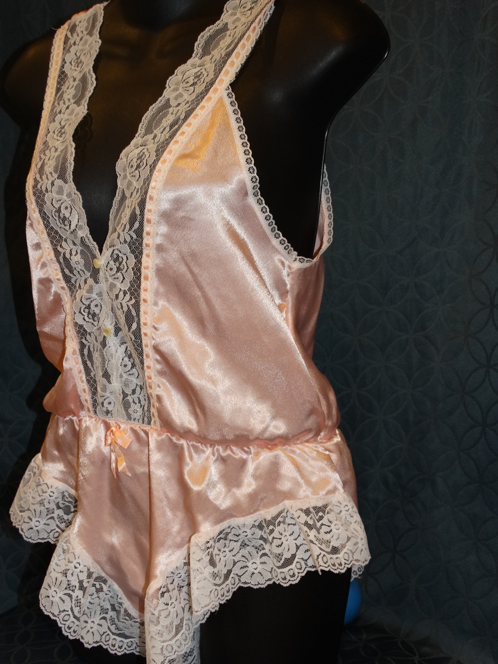 Vintage Peach Liquid Satin Teddy Lace Trim V-Neck Ruffle Legs Union Made image 3