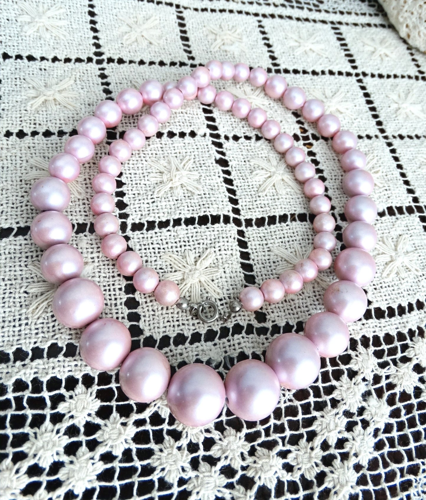 Vintage Retro Pink Graduated Faux Pearl Necklace image 0
