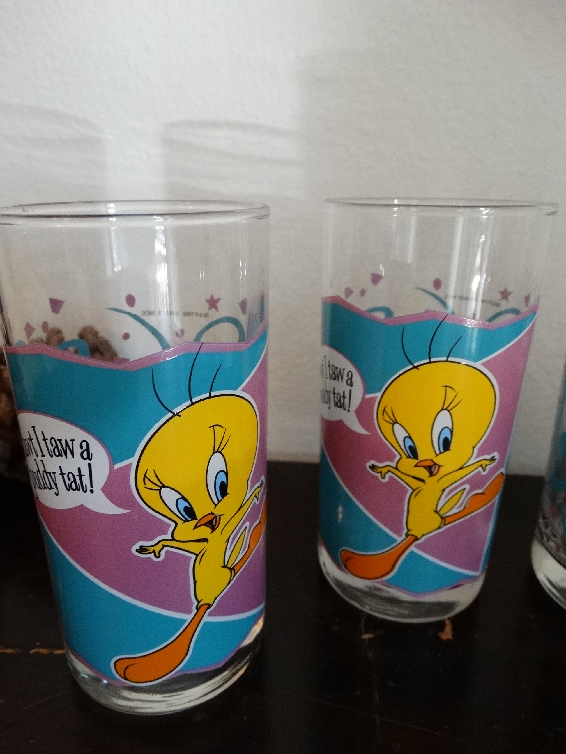 Vtg Tweety Bird LOONEY TUNES Warner Glass  Set of 4 image 1