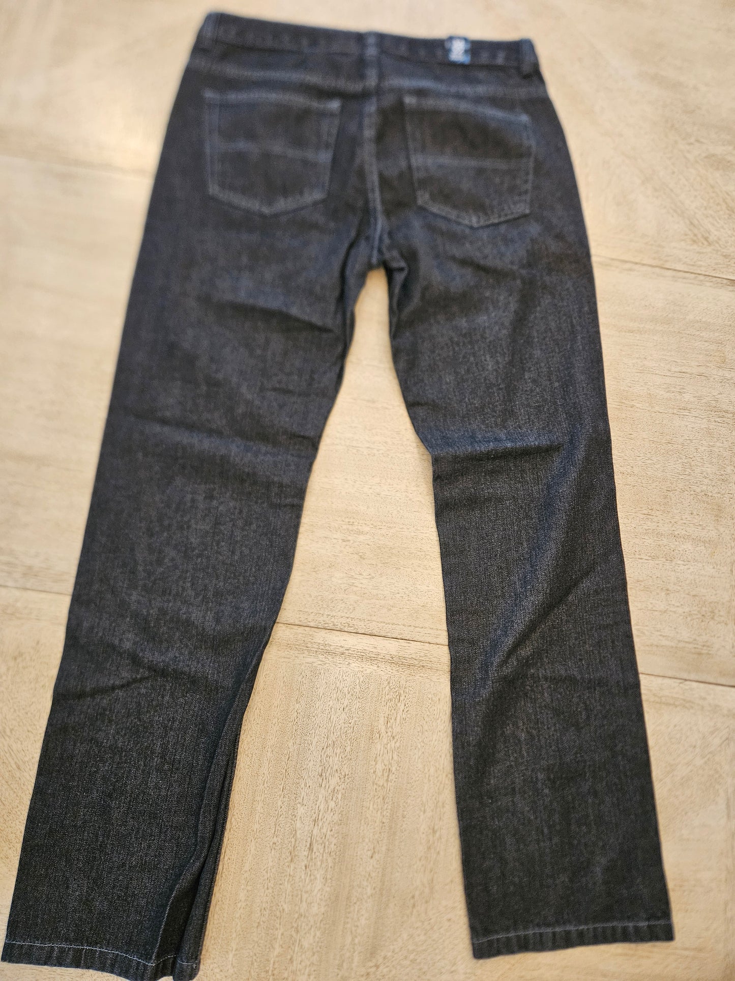 Men’s Straight Leg Dark Wash Jeans 34x32 – New With Tags