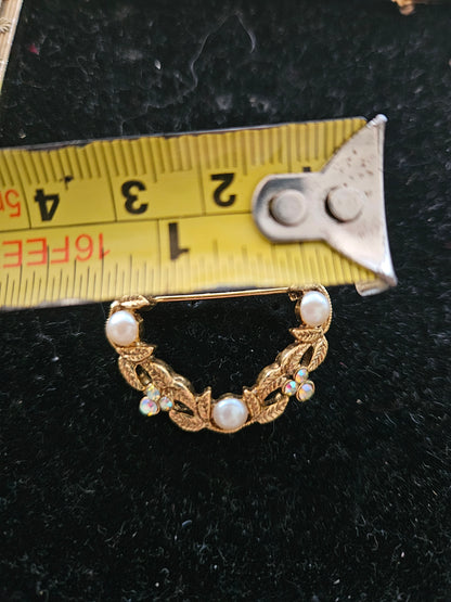 Vintage Mid Century Gold-Tone Wreath Brooch with Faux Pearls & Aurora Borealis Rhinestones