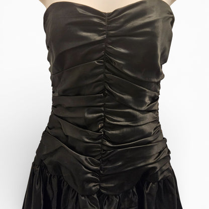 Vintage 1980s Black Strapless Cocktail Dress with Tulle Crinoline – ILGWU Made in USA