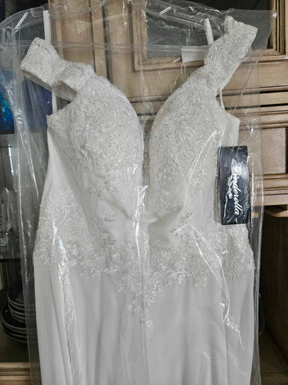 Cinderella Divine Off-Shoulder Lace Beach Wedding Dress Size L (NWT)
